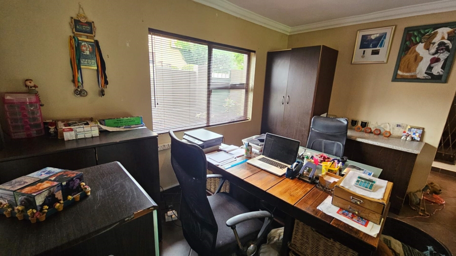 2 Bedroom Property for Sale in Kosmos North West